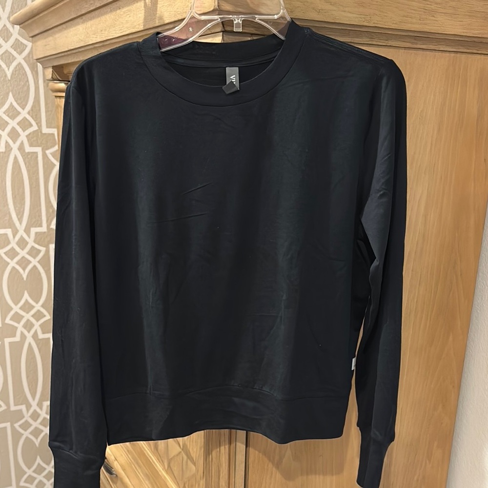 Vuori Women's Black Daydream Crew